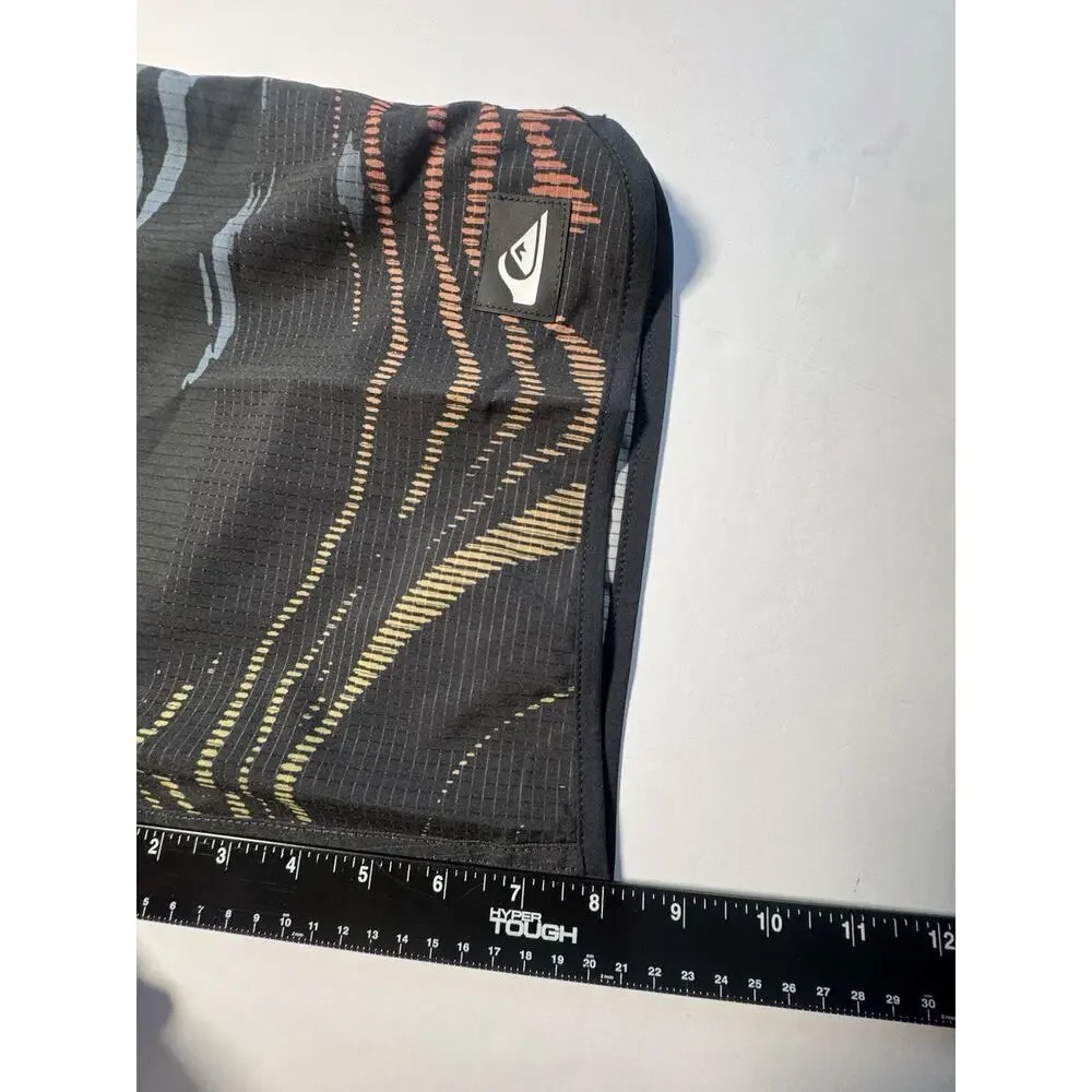 Quiksilver Highline Board Shorts Mens 29 19” 4 Way Stretch Surf Swim NWT
